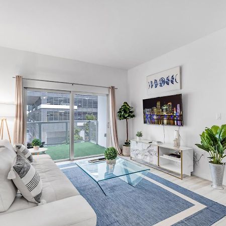 Lovely Unit Mins From Wynwood With Free Parking ไมอามี ภายนอก รูปภาพ