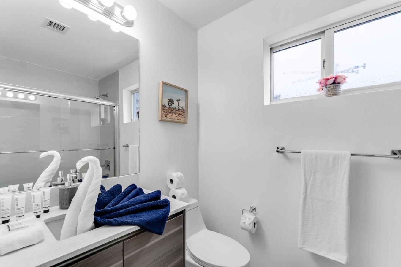 Lovely Unit Mins From Wynwood With Free Parking ไมอามี ภายนอก รูปภาพ