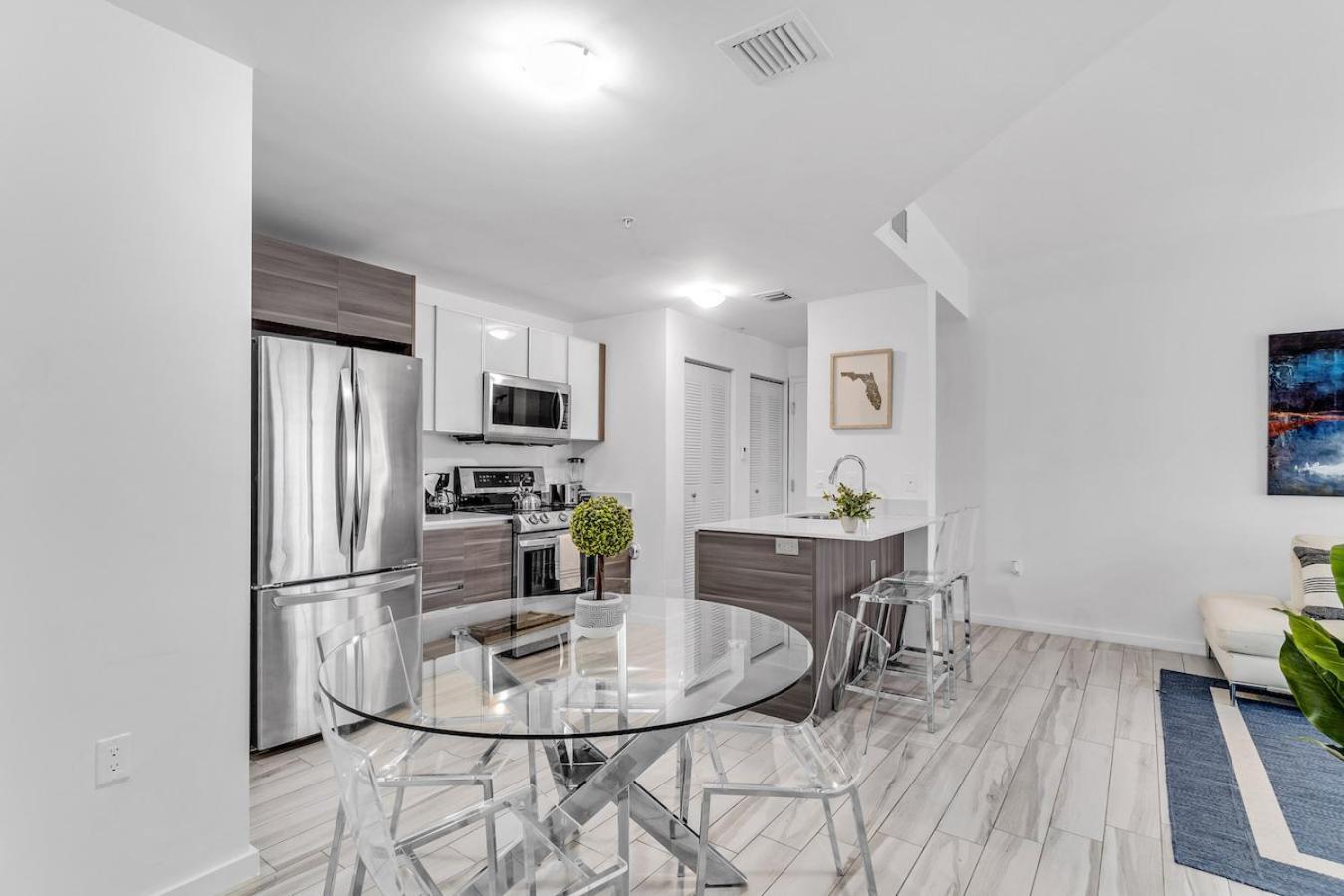 Lovely Unit Mins From Wynwood With Free Parking ไมอามี ภายนอก รูปภาพ