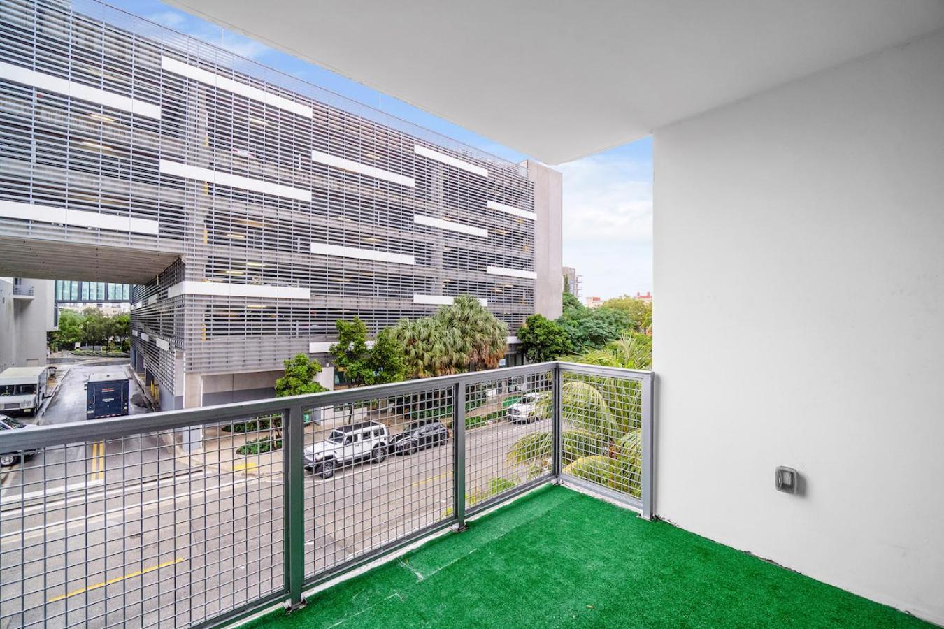 Lovely Unit Mins From Wynwood With Free Parking ไมอามี ภายนอก รูปภาพ